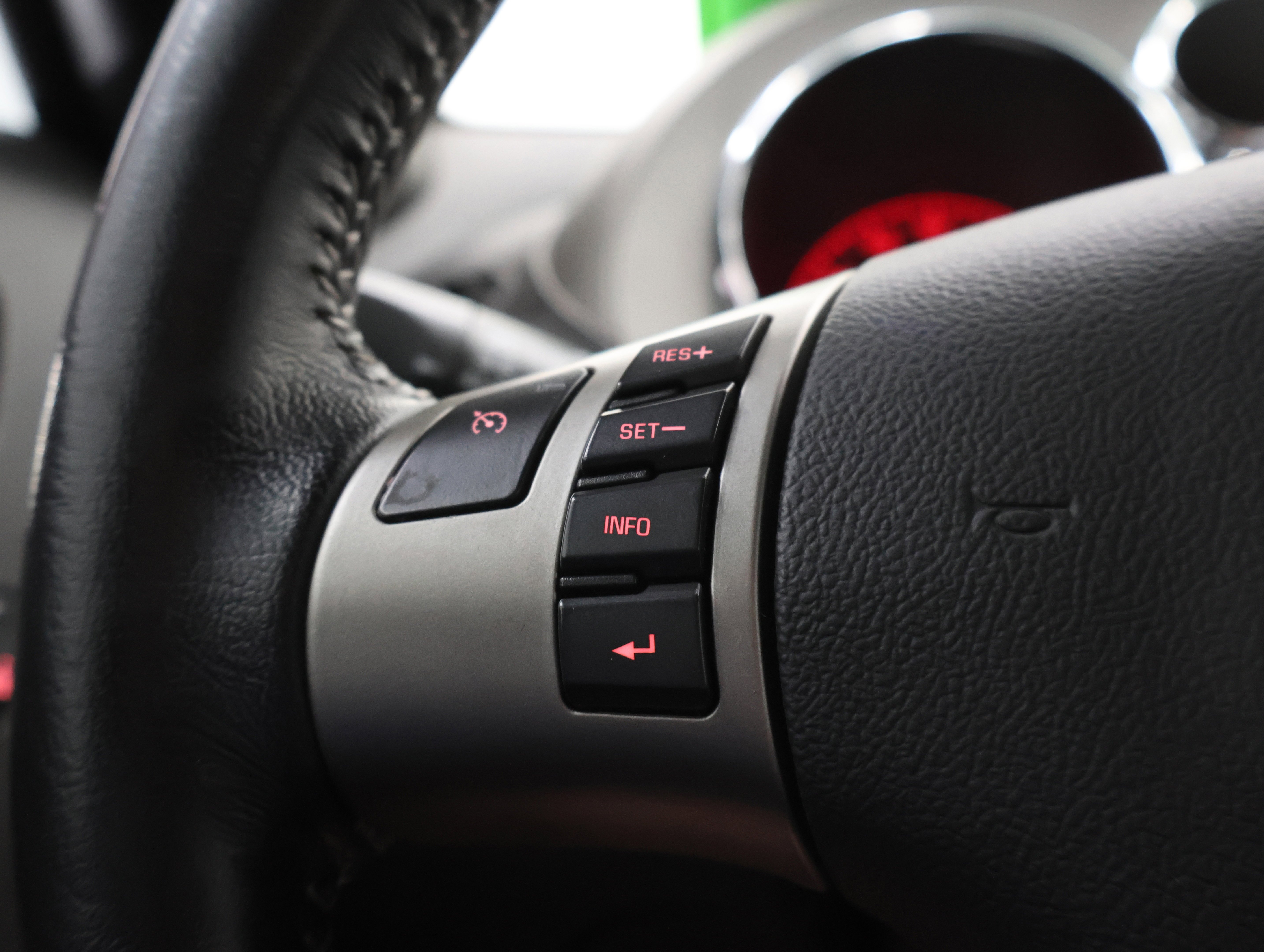 Used 2007 Aggressive (Victory Red) Pontiac GXP Convertible: GXP-CONVERTIBLE-5 SPEED STICK-BLACK LEATHER-LIKE NEW TIRES image 14