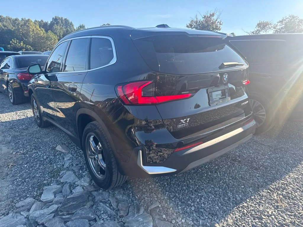Used 2023 Black BMW xDrive28i image 5