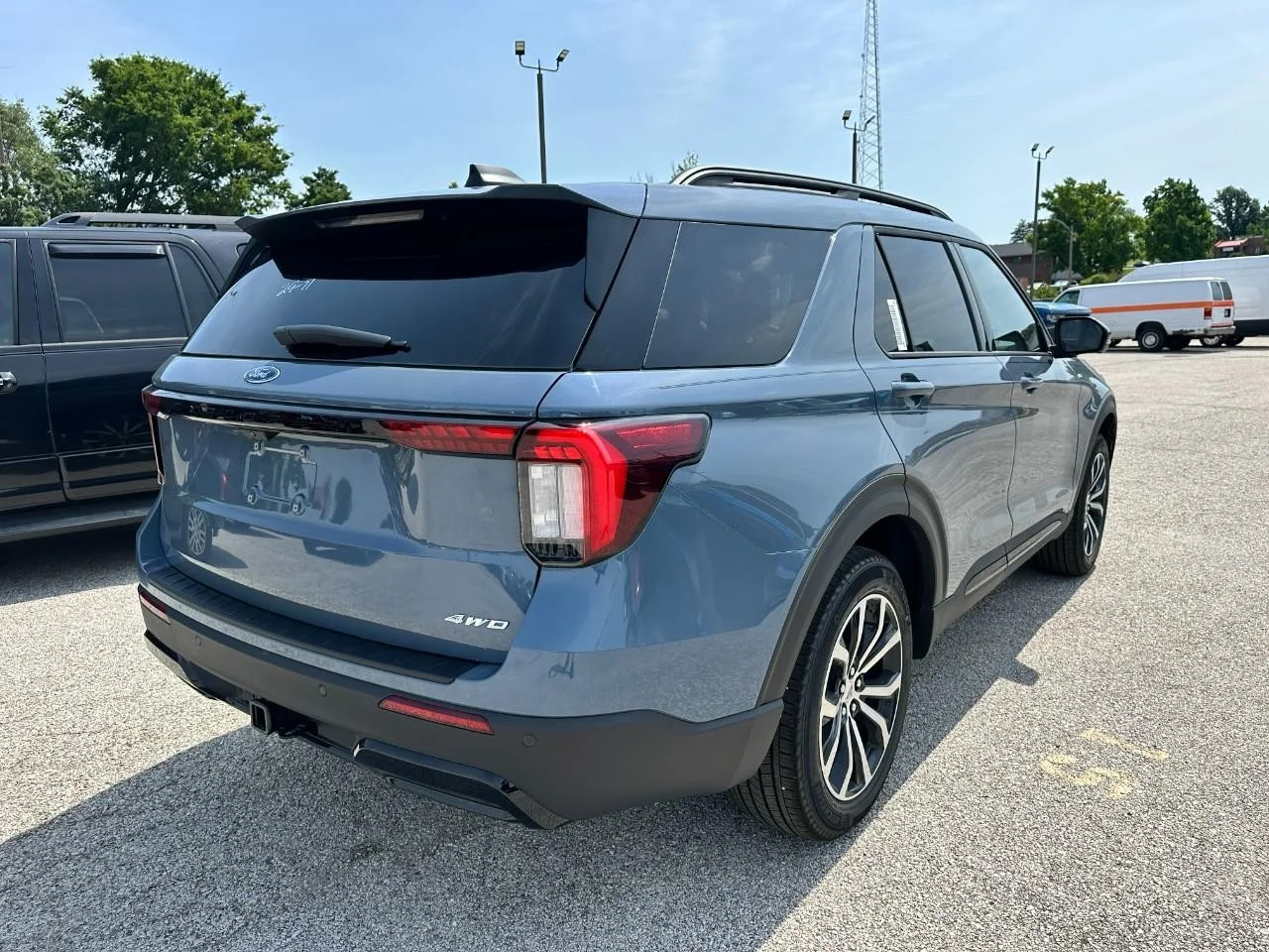 New 2026 Vapor Blue Metallic Ford ST-Line 4WD image 3