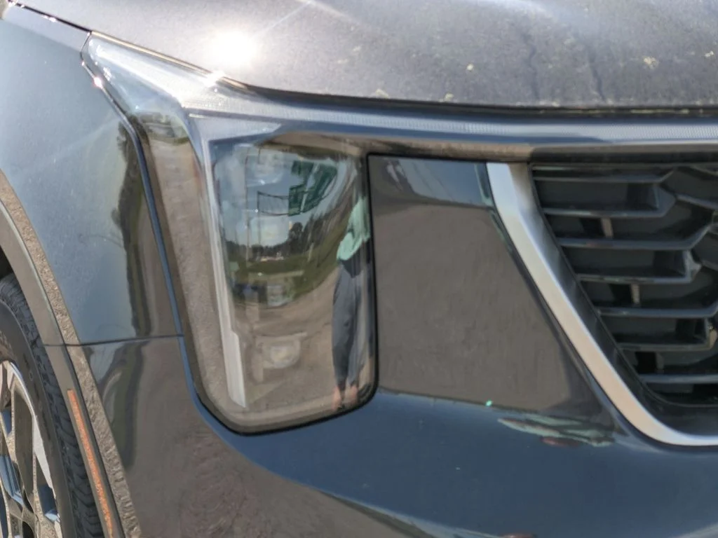 2025 Kia Sorento S - Photo 10
