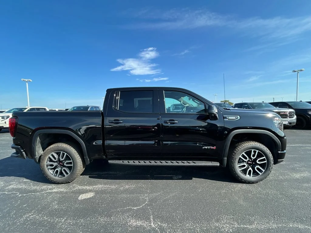 2026 GMC Sierra 1500 AT4 - Photo 10