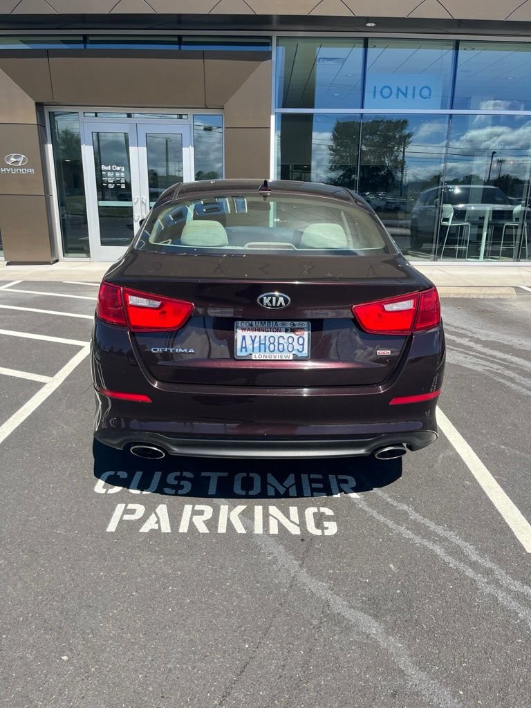 Used 2014 Red Kia LX image 6