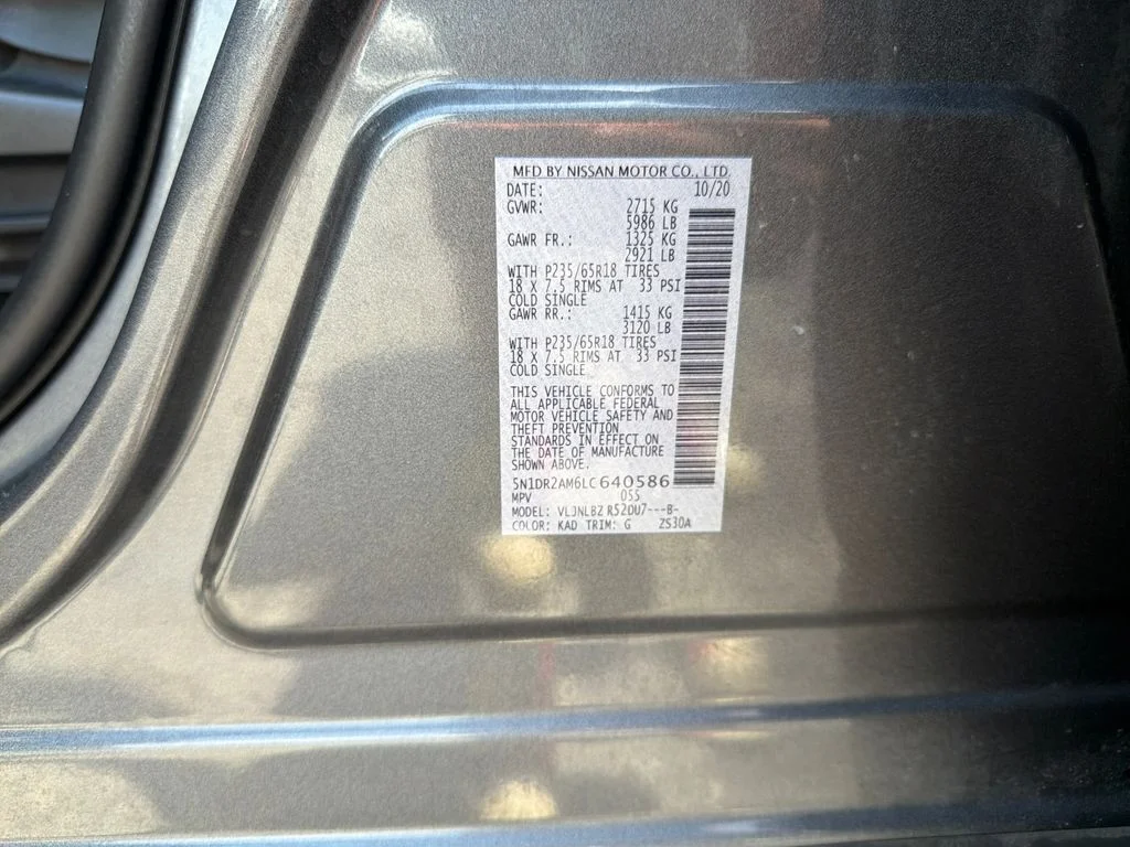 Used 2020 Gray Nissan S image 31