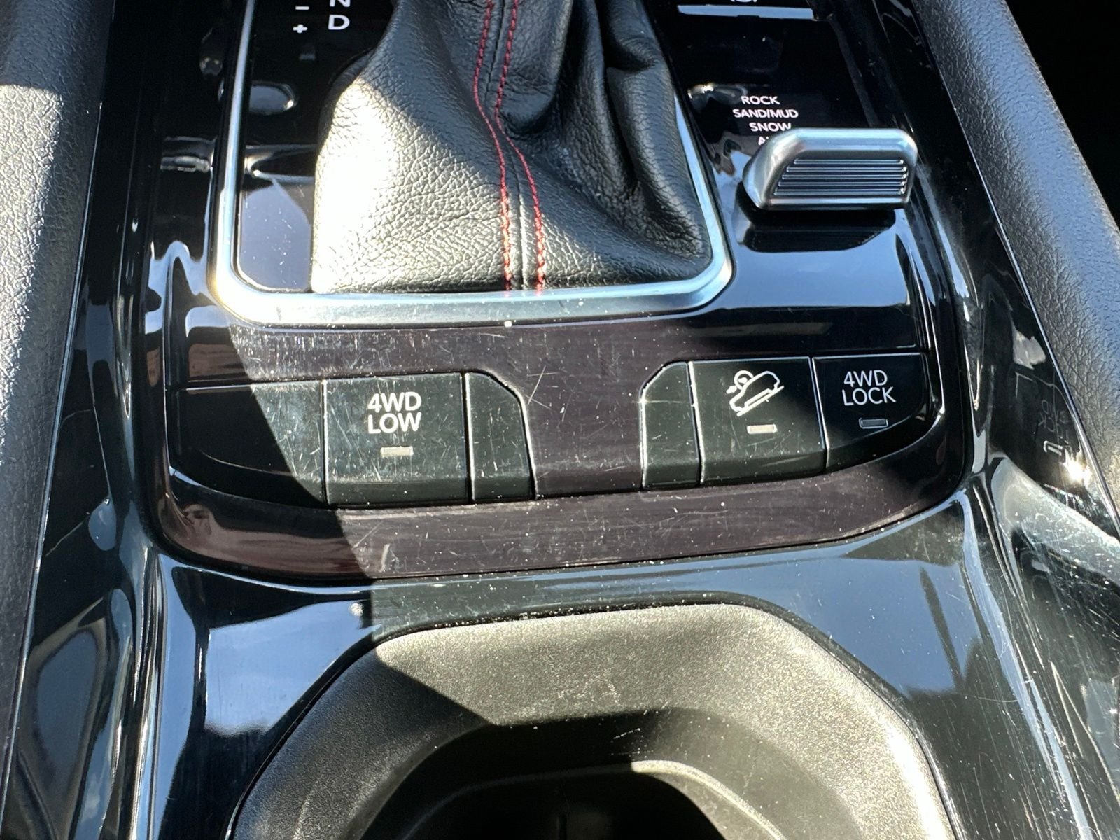 Used 2024 Silver Jeep Trailhawk image 66