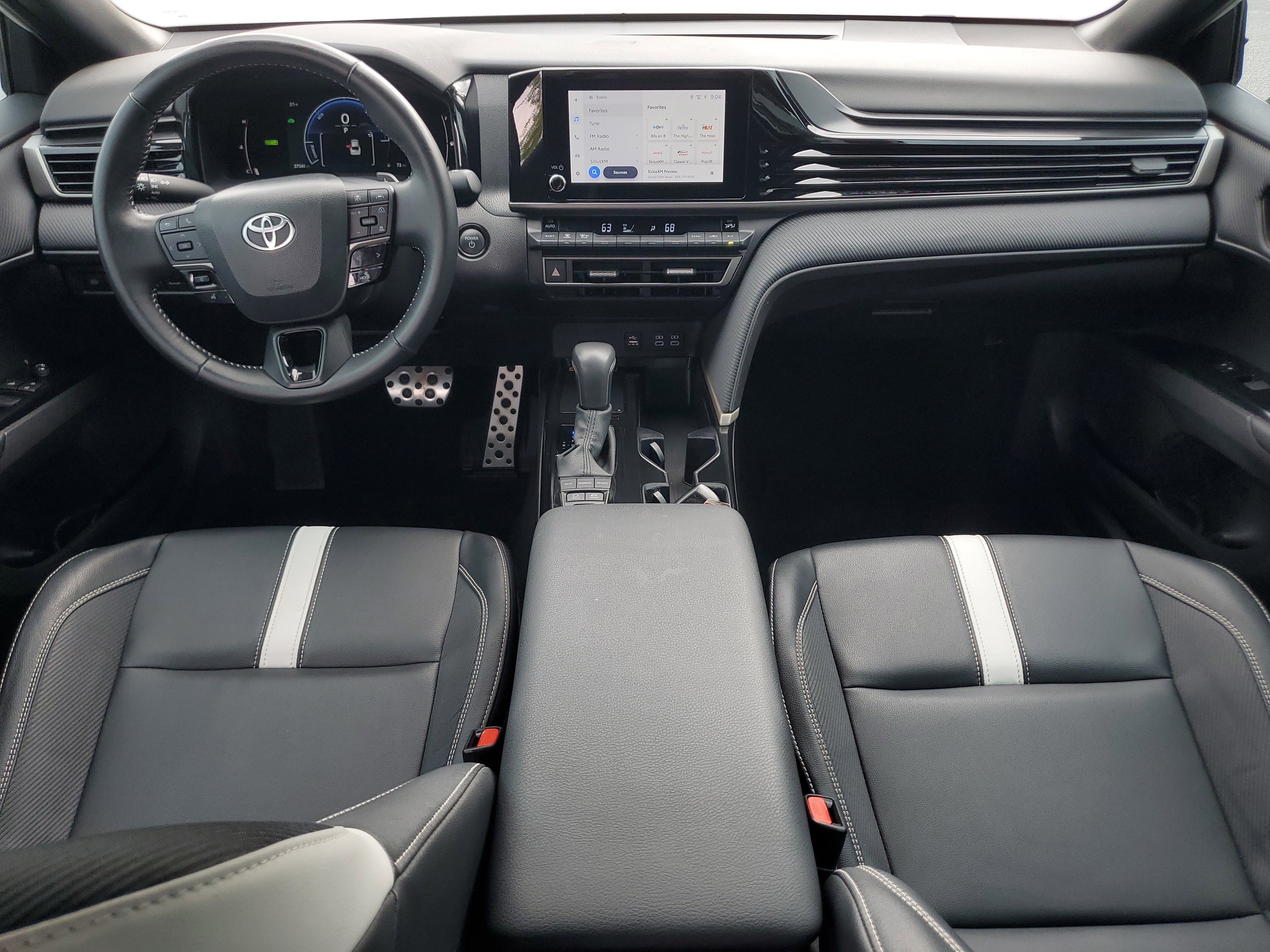Used 2025 White Toyota SE image 11