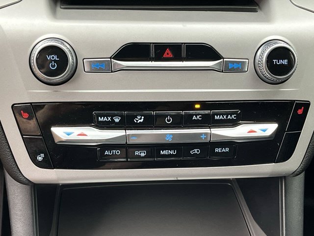 Used 2024 Agate Black Ford XLT image 29