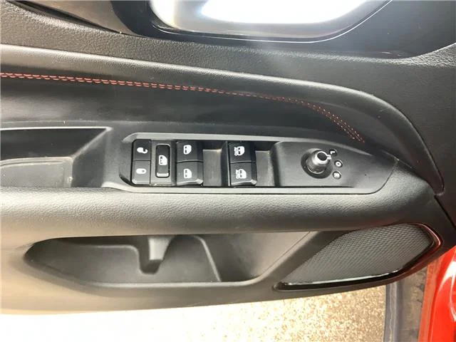 Used 2025 Red Hot Pearlcoat Jeep Trailhawk 4x4 image 19