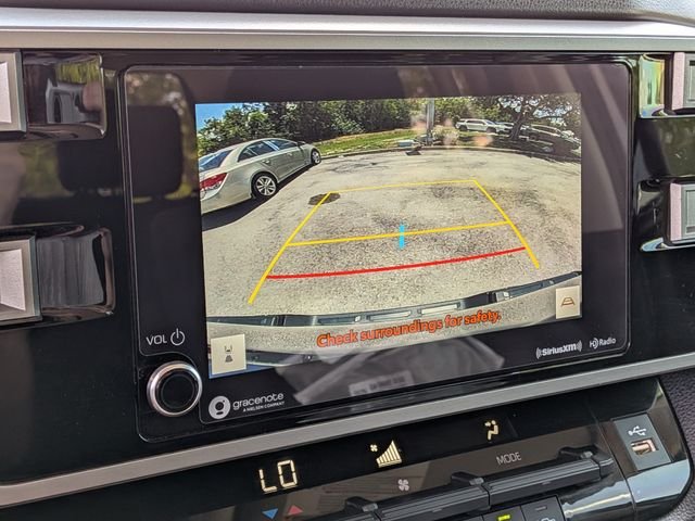 Used 2024  Toyota SR5 image 34