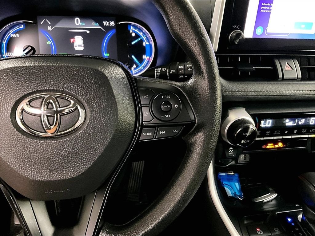 Used 2025 Silver Toyota XLE image 23