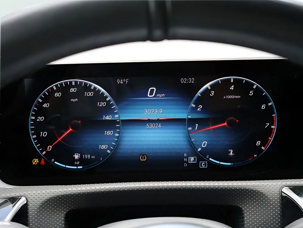 Used 2020 Polar White Mercedes-Benz Base image 31