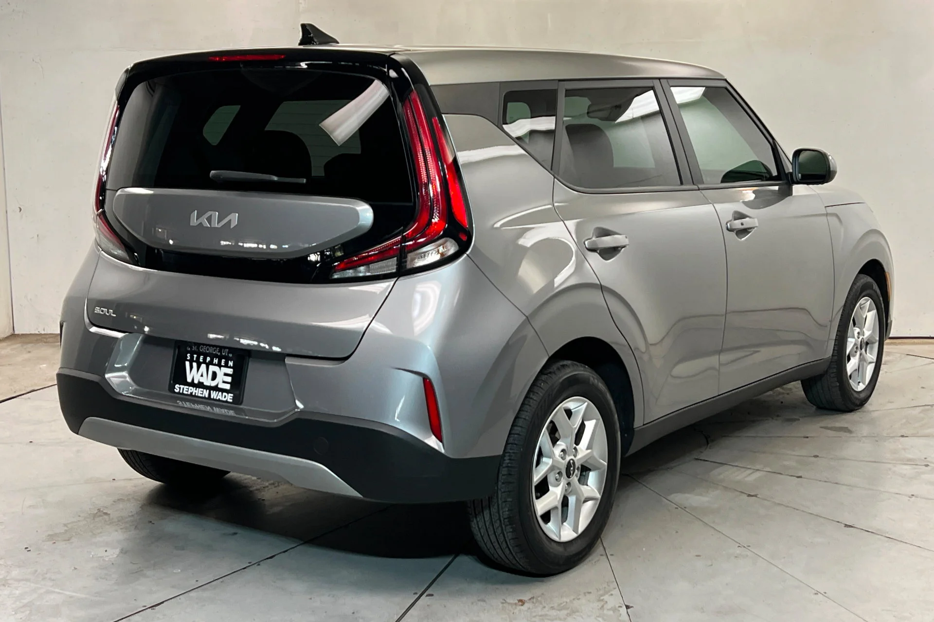 Used 2024 Steel Gray Kia S image 5