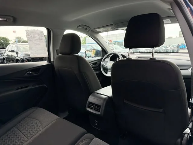 Used 2022 BLUE GLOW METALLIC Chevrolet LT image 17