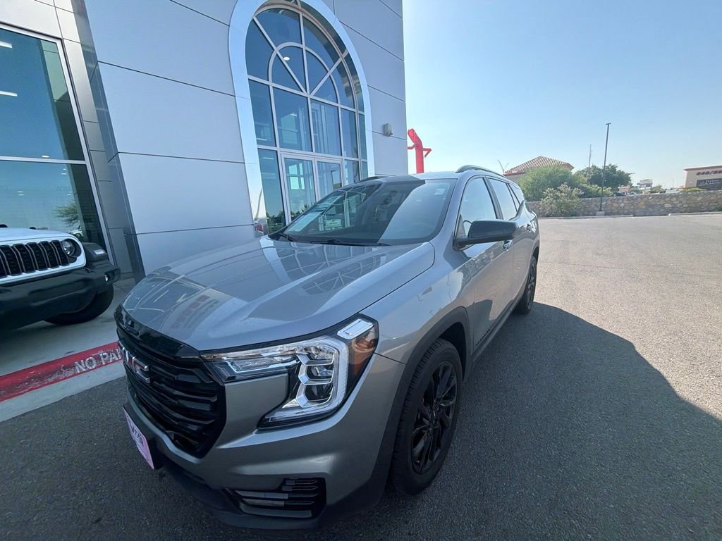 Used 2023 Silver GMC SLE image 25