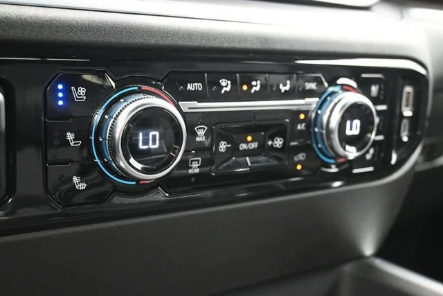 Used 2026 Summit White GMC SLT image 18