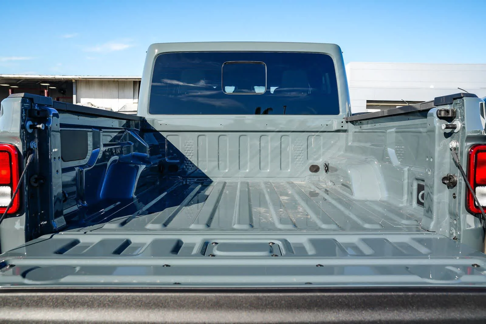 New 2026 Anvil Clear-Coat Exterior Paint Jeep Sport S image 11
