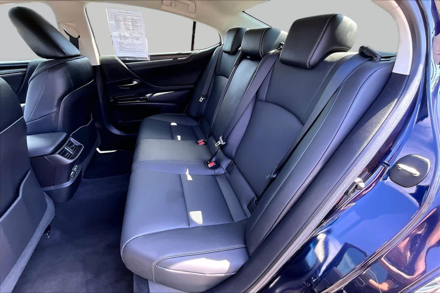 Certified Used 2022 Nightfall Mica Lexus  image 18