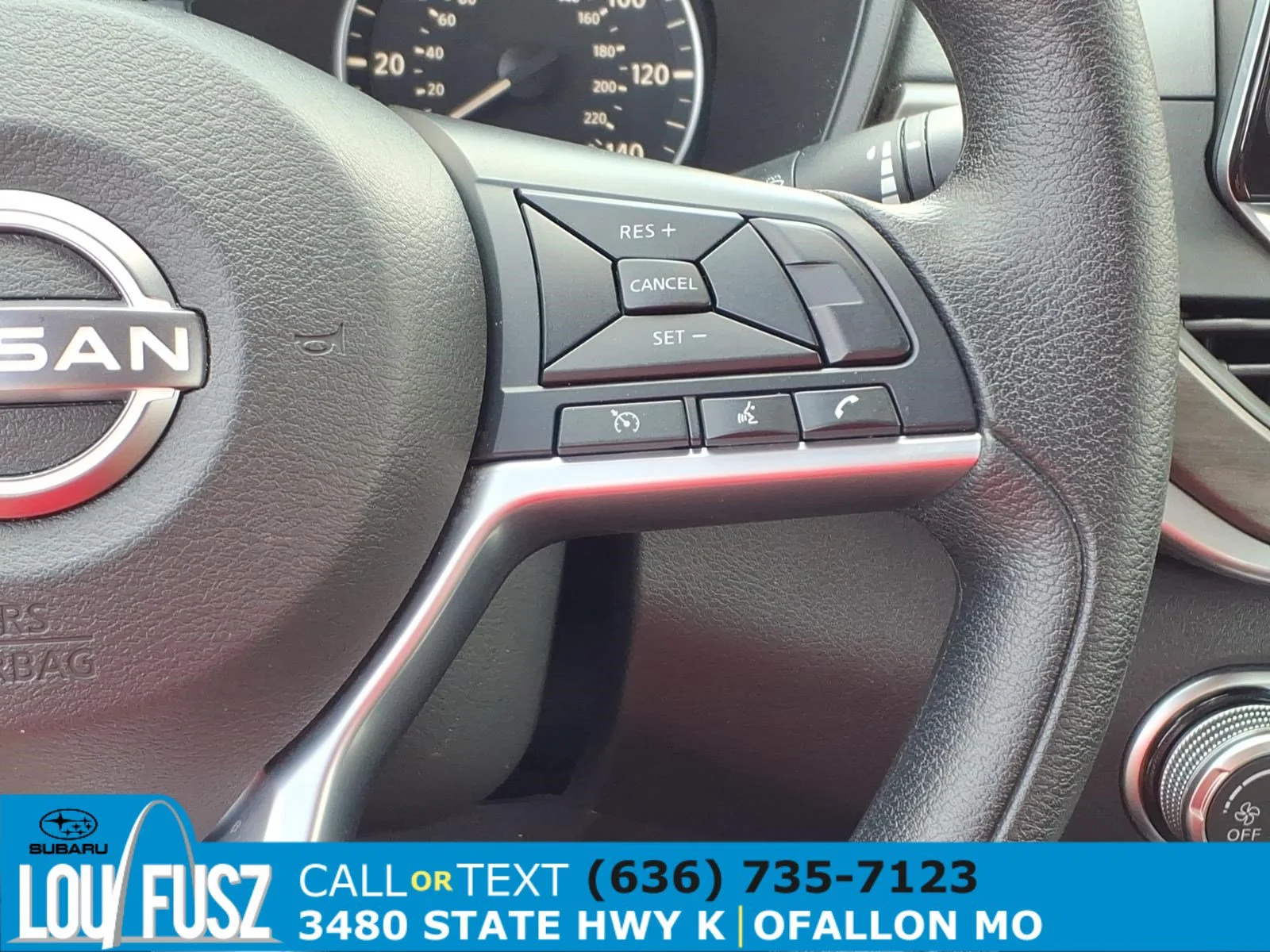 Used 2025 Garnet Pearl Metallic Nissan SV image 18