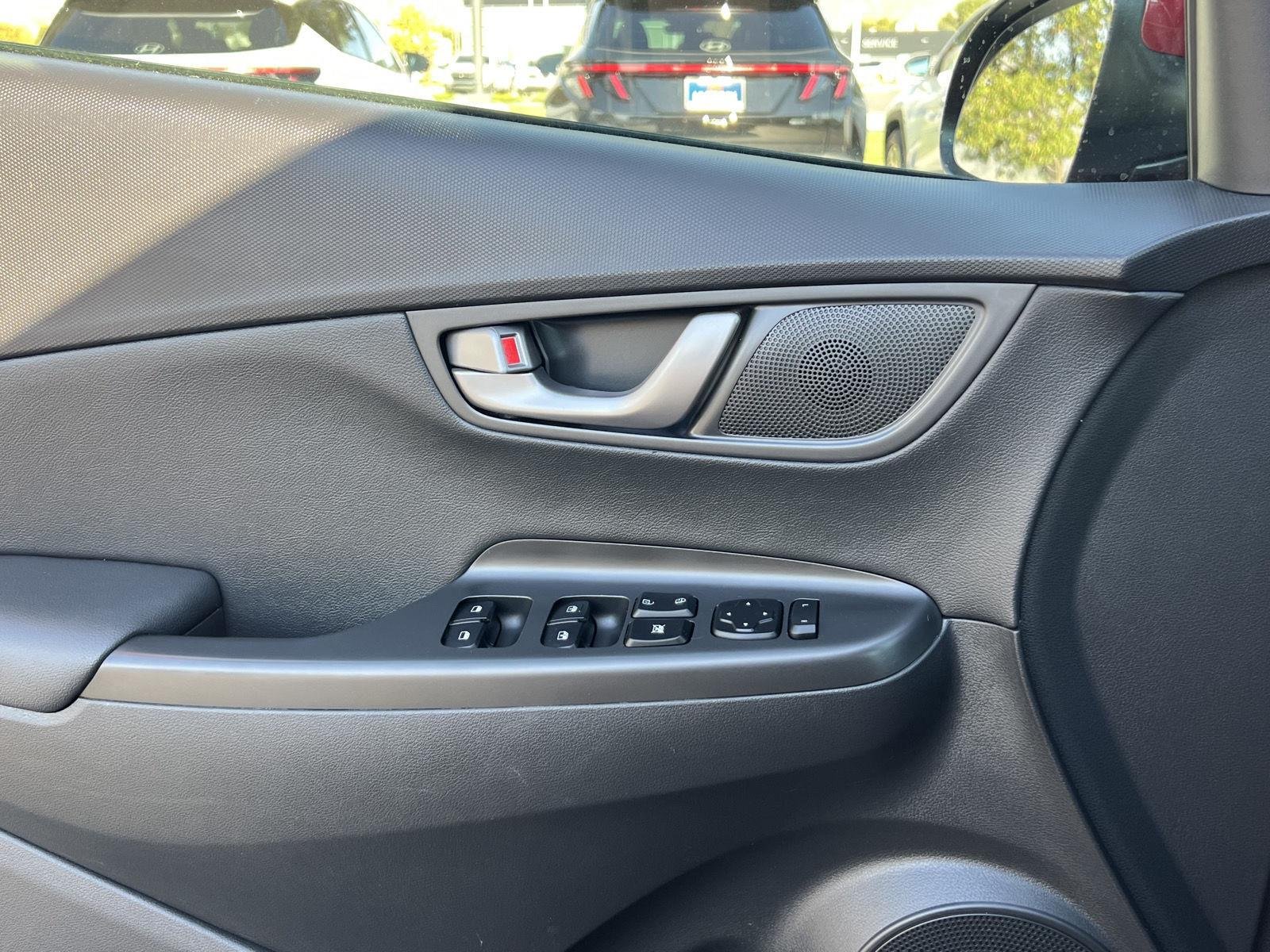 2021 Hyundai Kona Ultimate - Photo 29