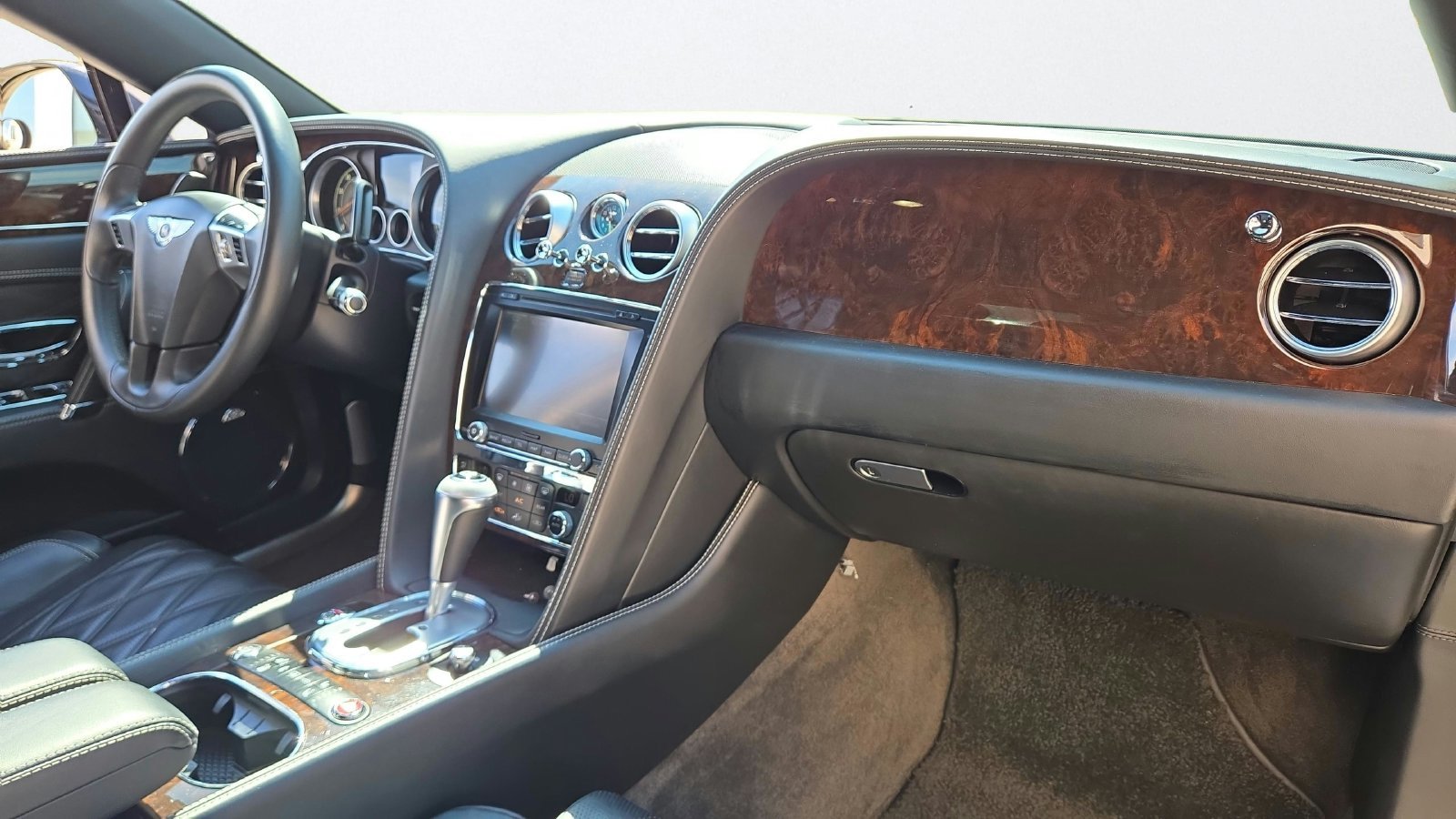 Used 2014  Bentley Base image 25