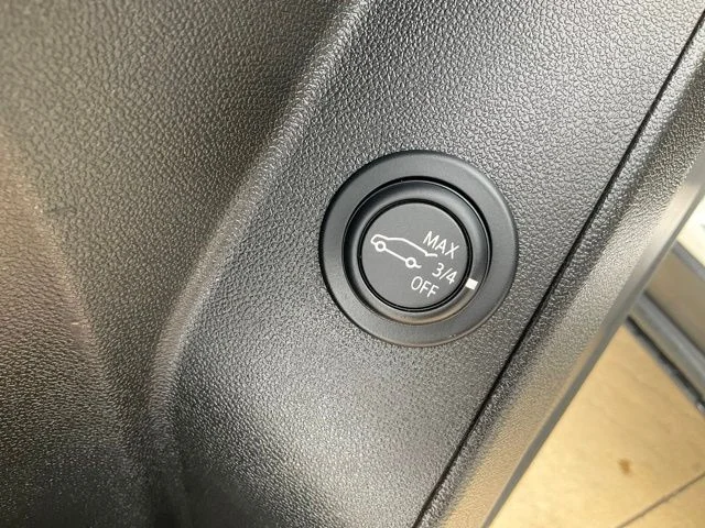 Used 2021 White Chevrolet LT image 7