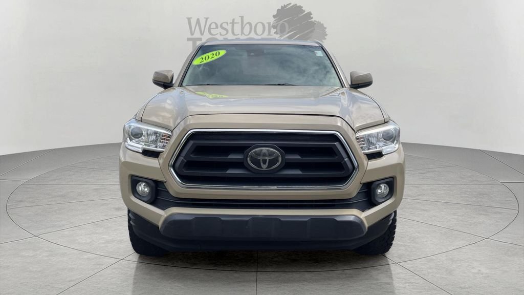 Used 2020  Toyota SR5 image 2