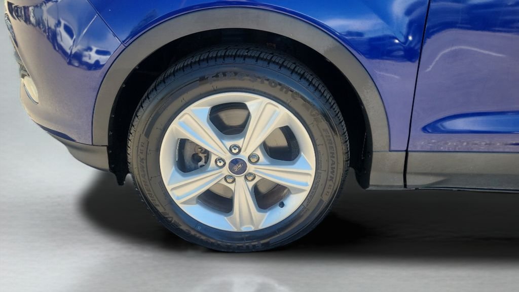 Used 2015 Blue Ford SE image 24