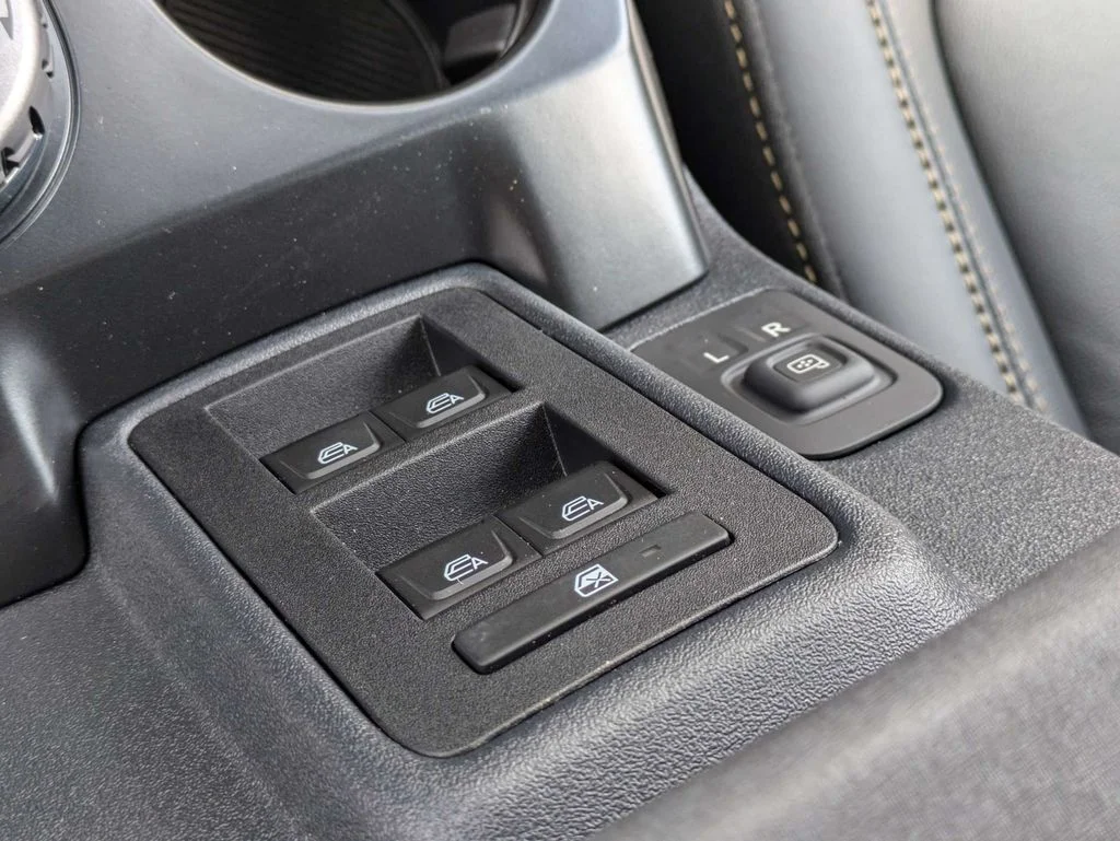 New 2026 Avalanche Gray Ford Badlands image 24