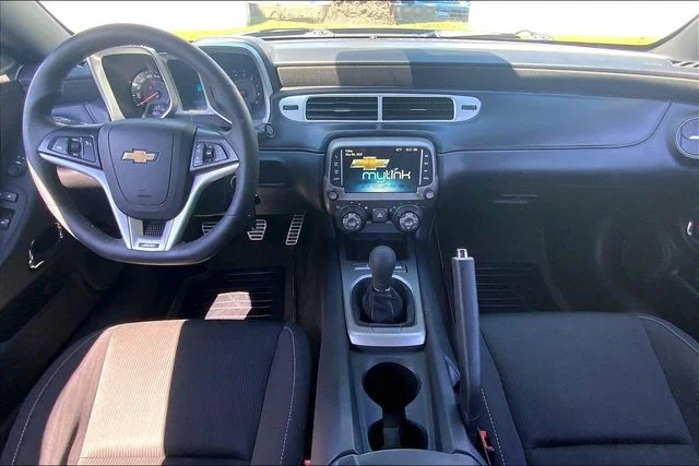 Used 2015 Velvet Chevrolet SS image 15