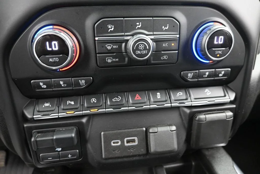 Used 2021 Blue Chevrolet LTZ image 20