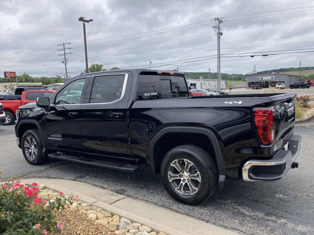 New 2026 Onyx Black GMC SLE image 6