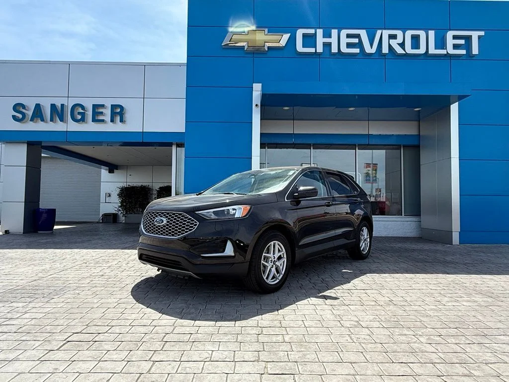 Used 2024 Black Ford SEL image 2