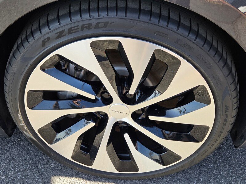 Used 2023  Lucid Grand Touring image 12