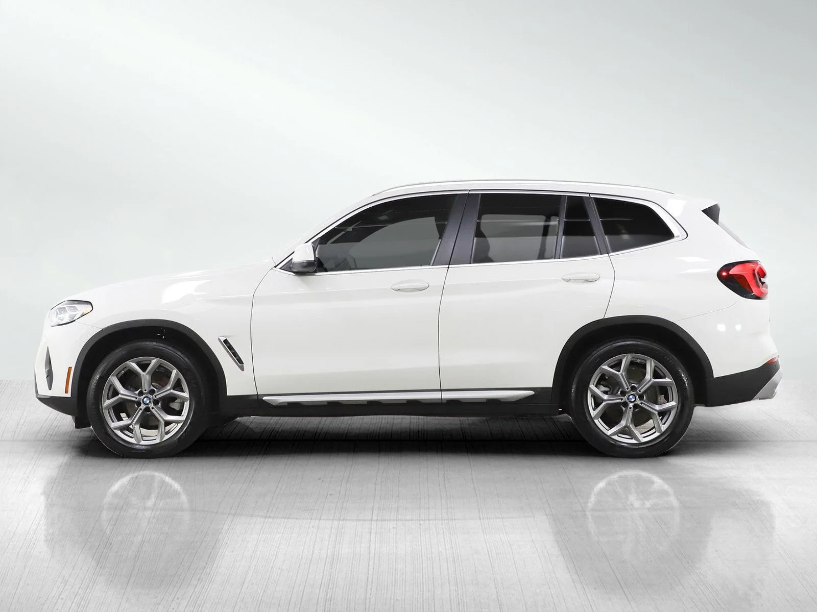 Used 2024 BMW X3 30i with VIN 5UX53DP03R9T74457 for sale in Minneapolis, Minnesota