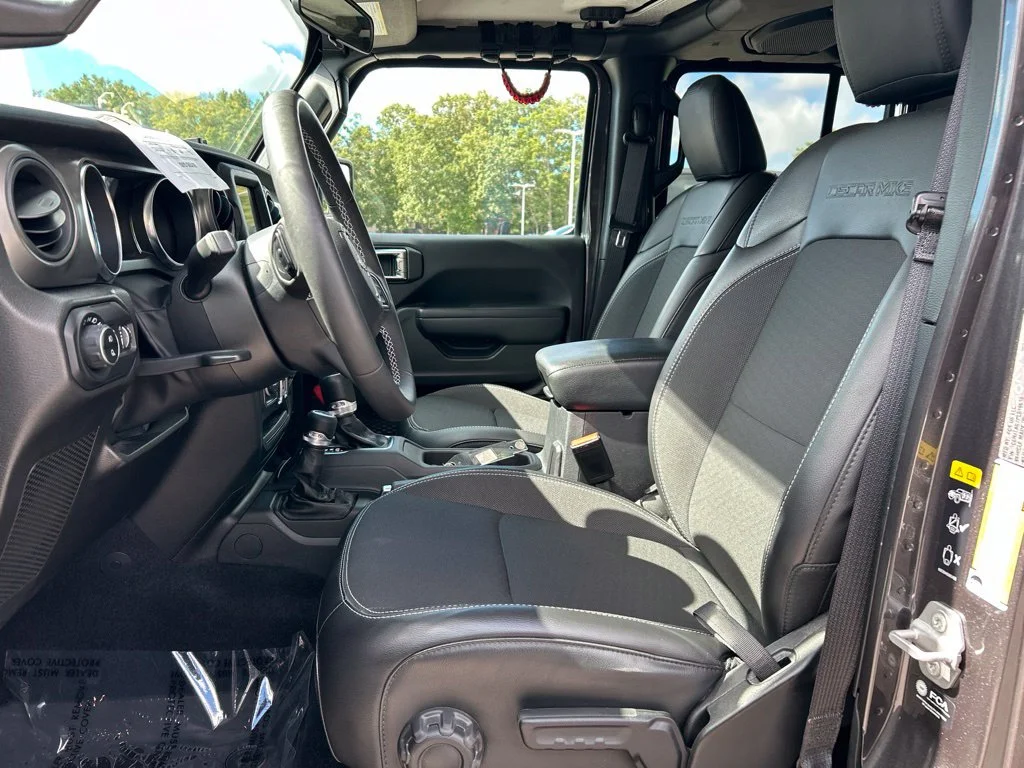 Used 2023 Gray Jeep Sport image 14