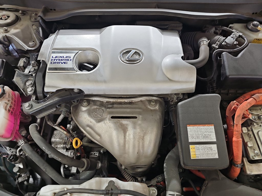 Used 2016 Gray Lexus 300h image 32