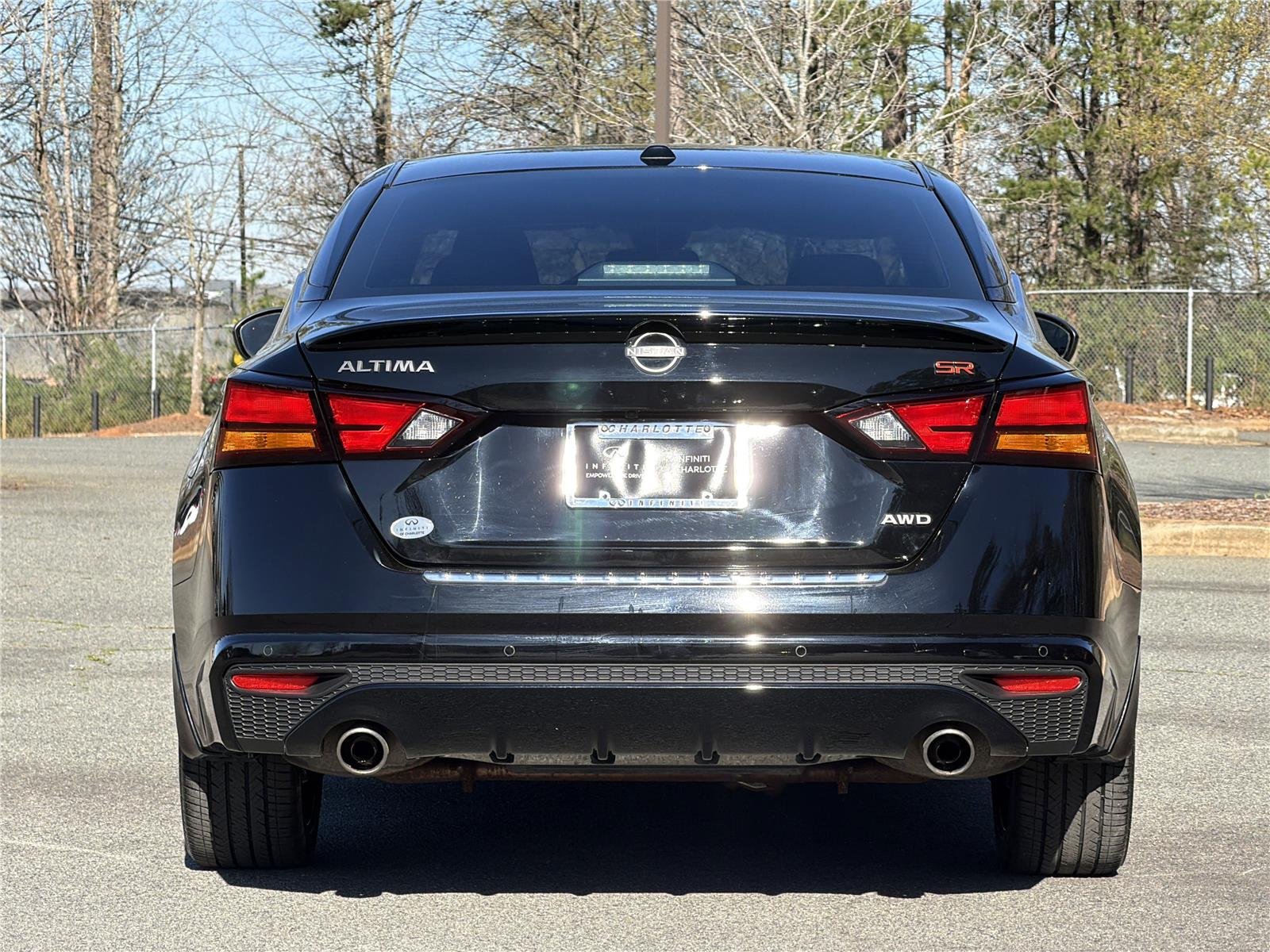 Used 2023 Super Black Nissan 2.5 SR image 22