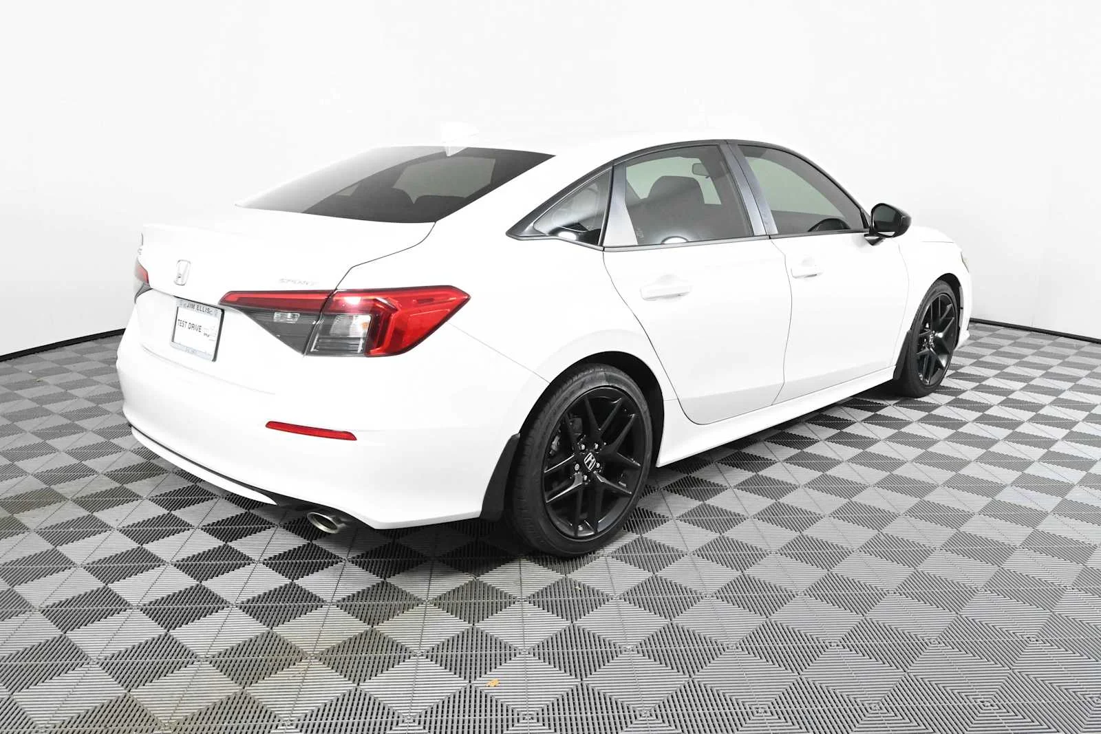 Used 2024 Platinum White Pearl Honda Sport image 6
