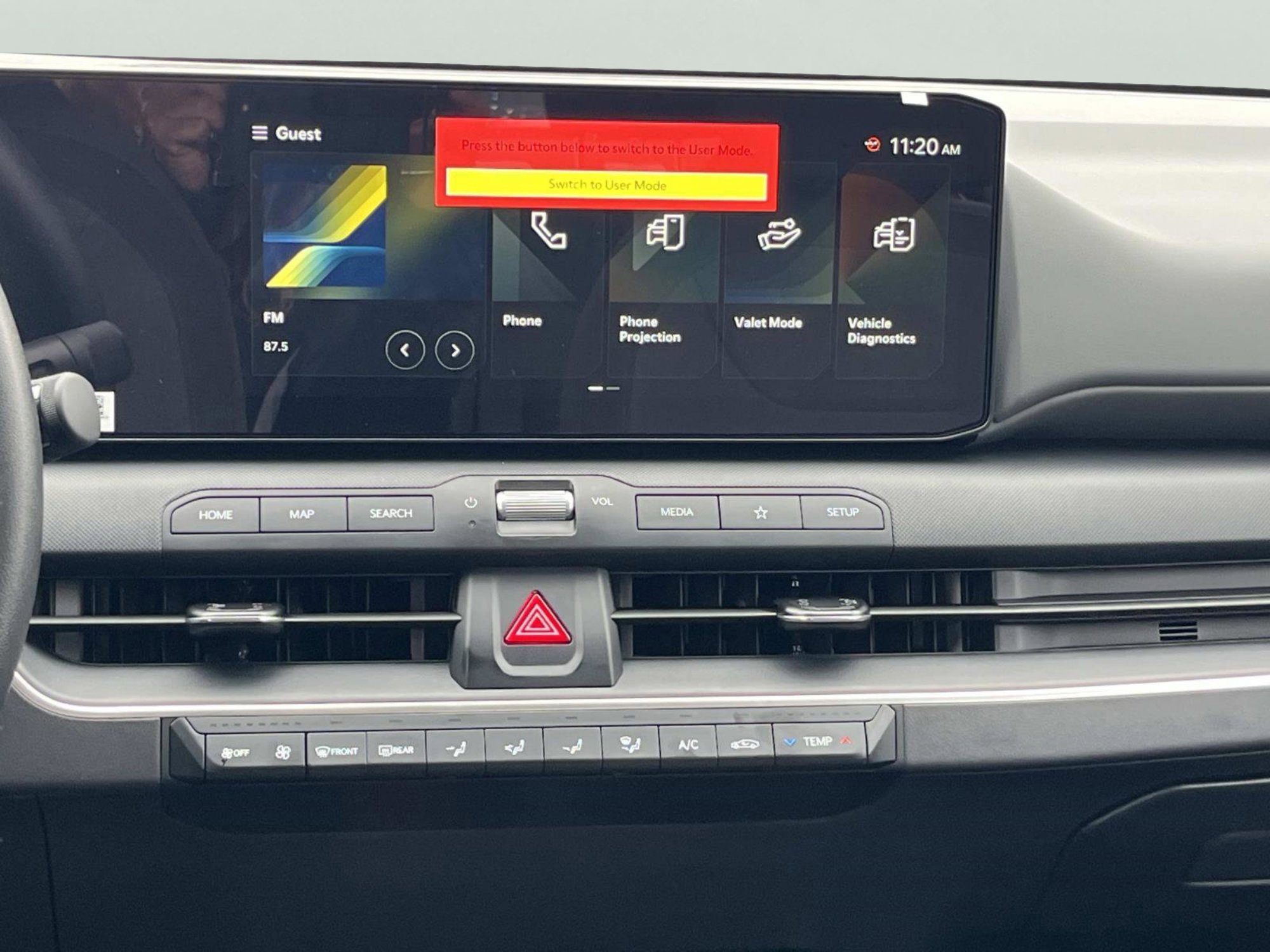 New 2025 Snow White Pearl Kia LXS image 14