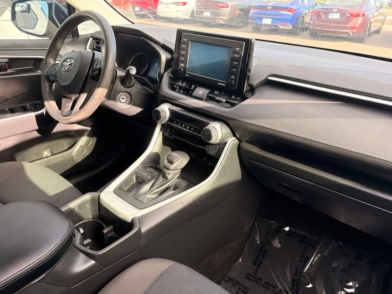 Used 2022 Midnight Black Metallic Toyota LE image 12