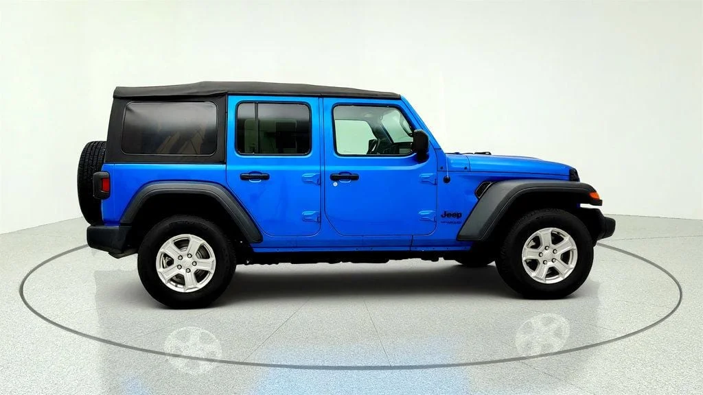 Used 2022 Hydro Blue Pearlcoat Jeep Unlimited Sport S 4x4 image 4