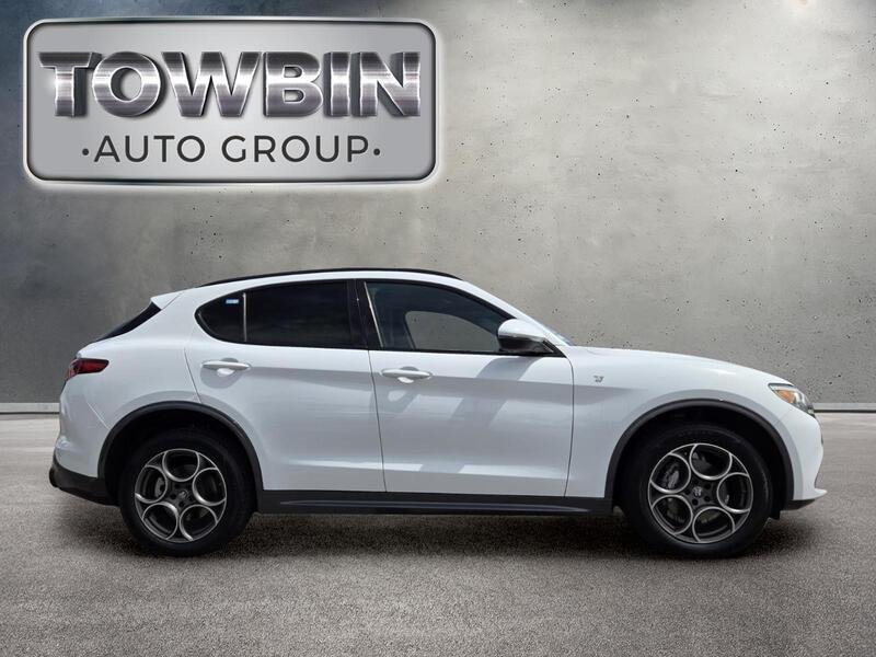 Used 2022 White Alfa Romeo TI AWD image 3