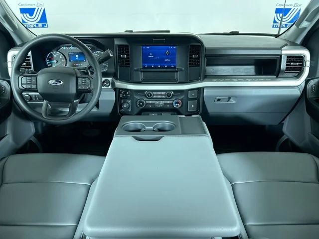 New 2025 OXFORD WHITE Ford XL Crew Cab w/6.75