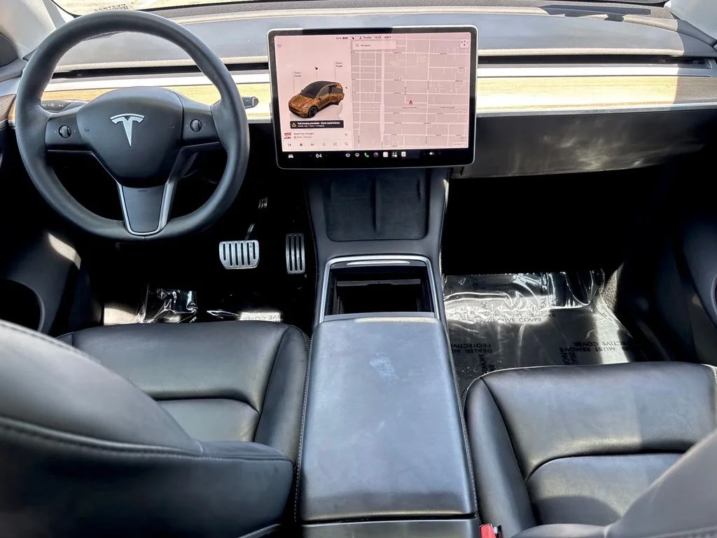 Used 2022  Tesla Performance image 20