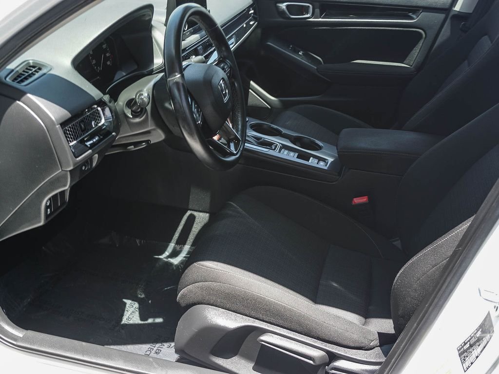 Used 2022 White Honda EX image 17