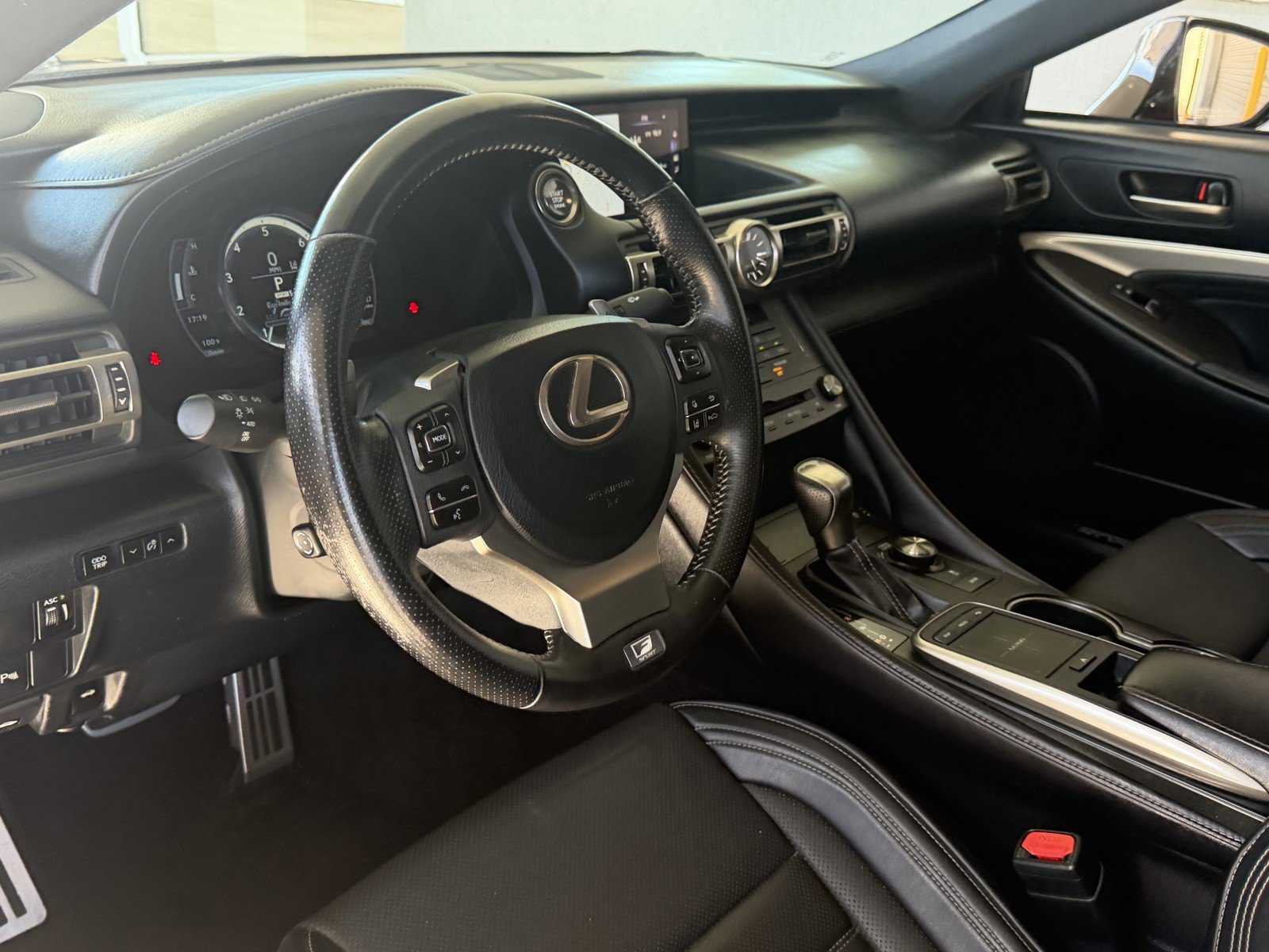 Used 2019 Infra Red Lexus 300 image 19