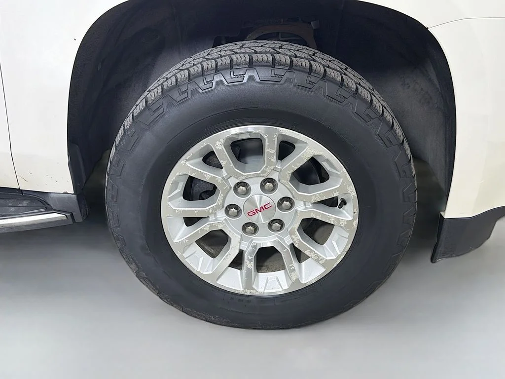 Used 2015 White GMC SLT 1500 image 30