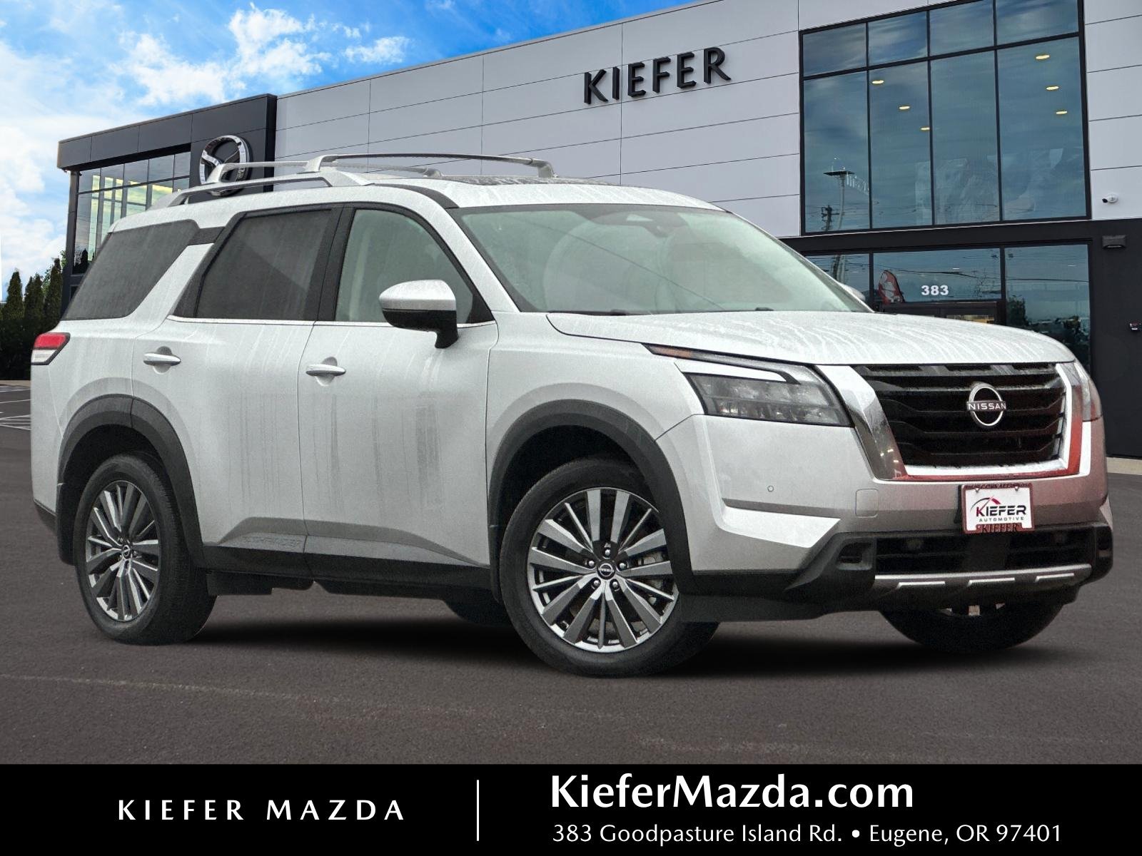 Used 2025 Silver Nissan SL image 1