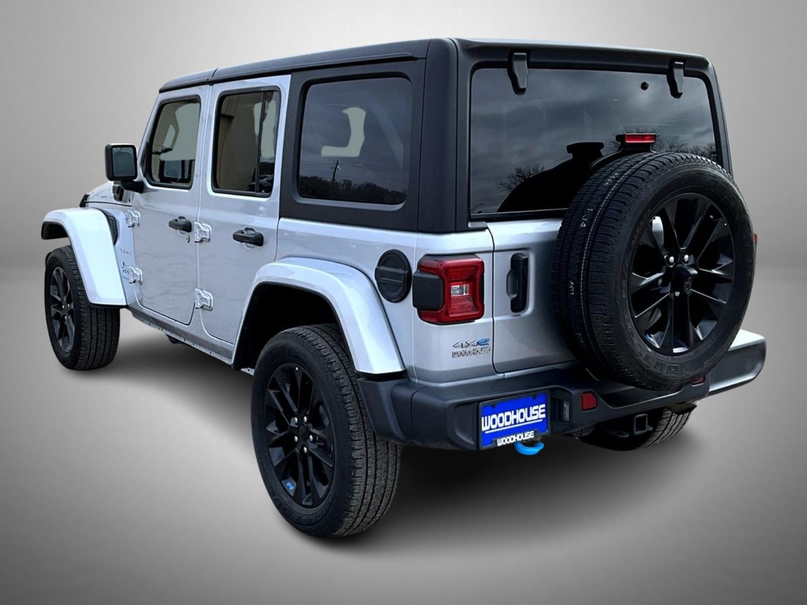 Used 2023 Silver Jeep Sahara 4xe image 7
