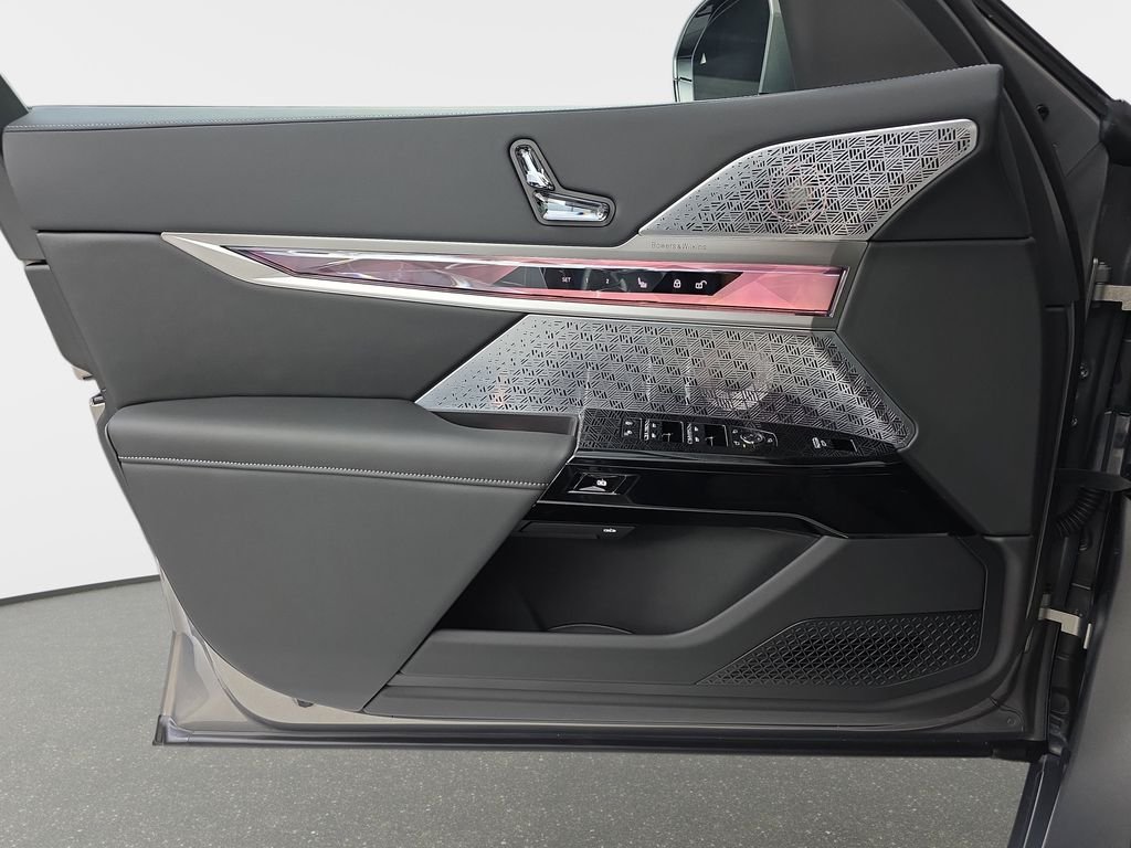 2026 BMW 7 Series 740i - Photo 26
