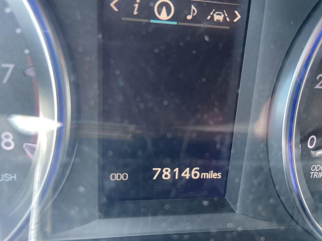 Used 2017 Blizzard Pearl Toyota XLE image 4